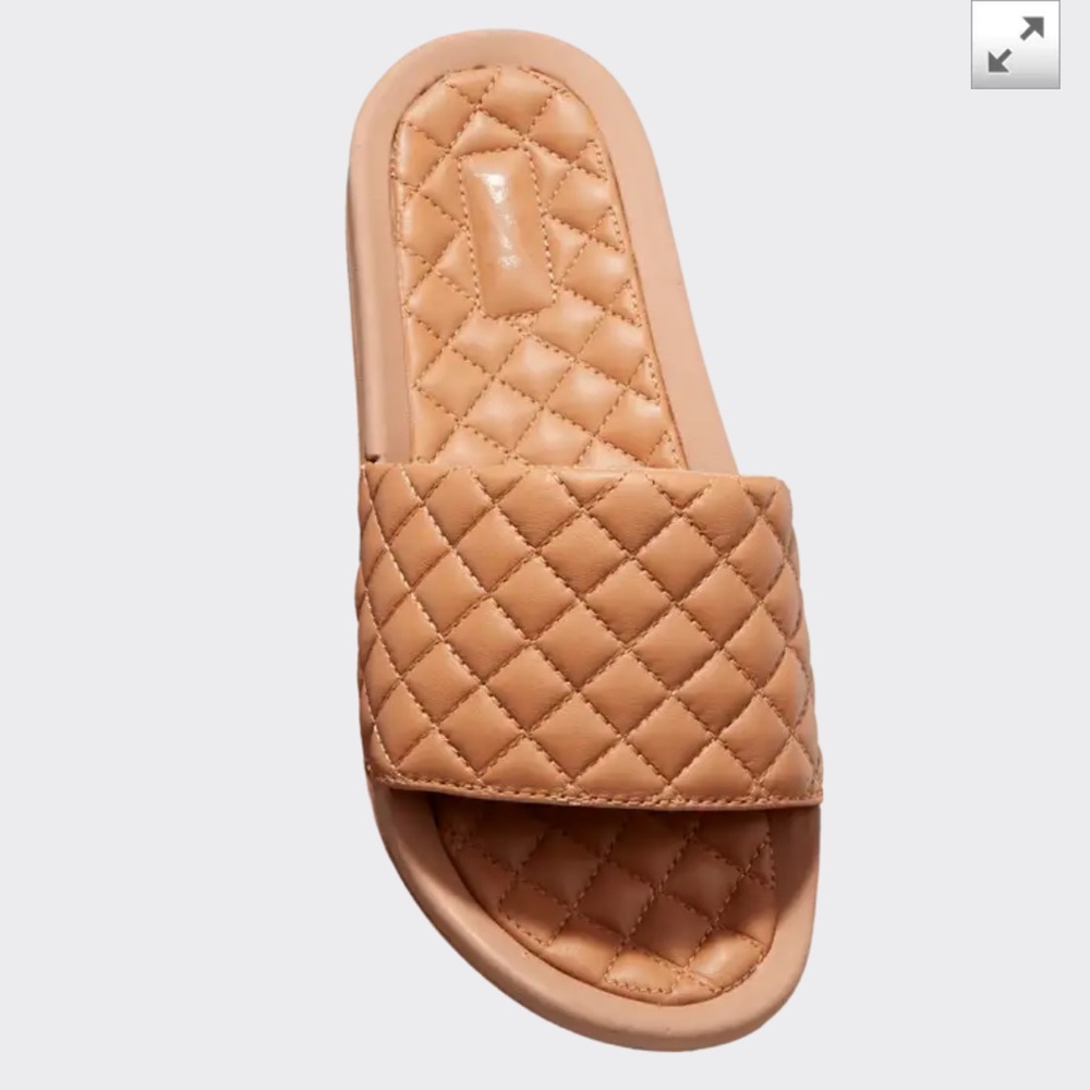 APL QUILTED LUSSO SLIDE CARAMEL